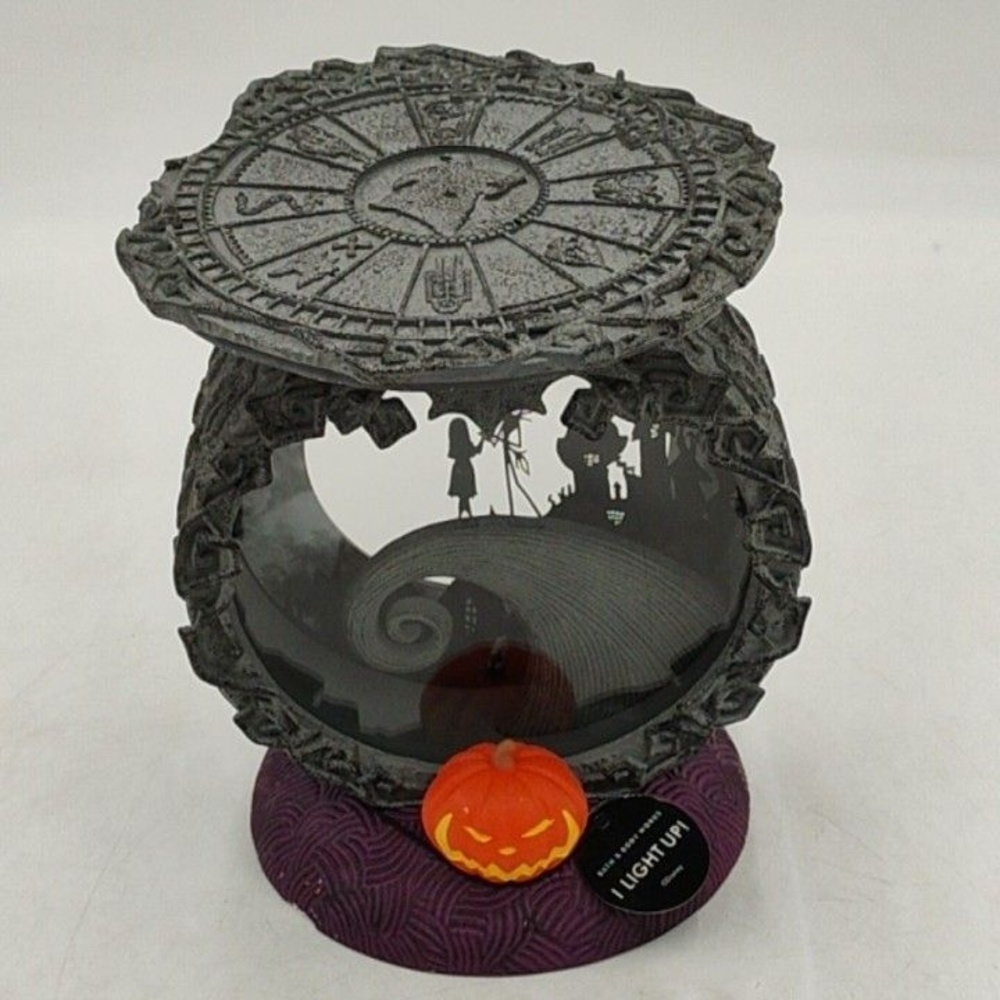 Bath & Body Works Nightmare Before Christmas Gray 3-Wick Candle Holder Light Up